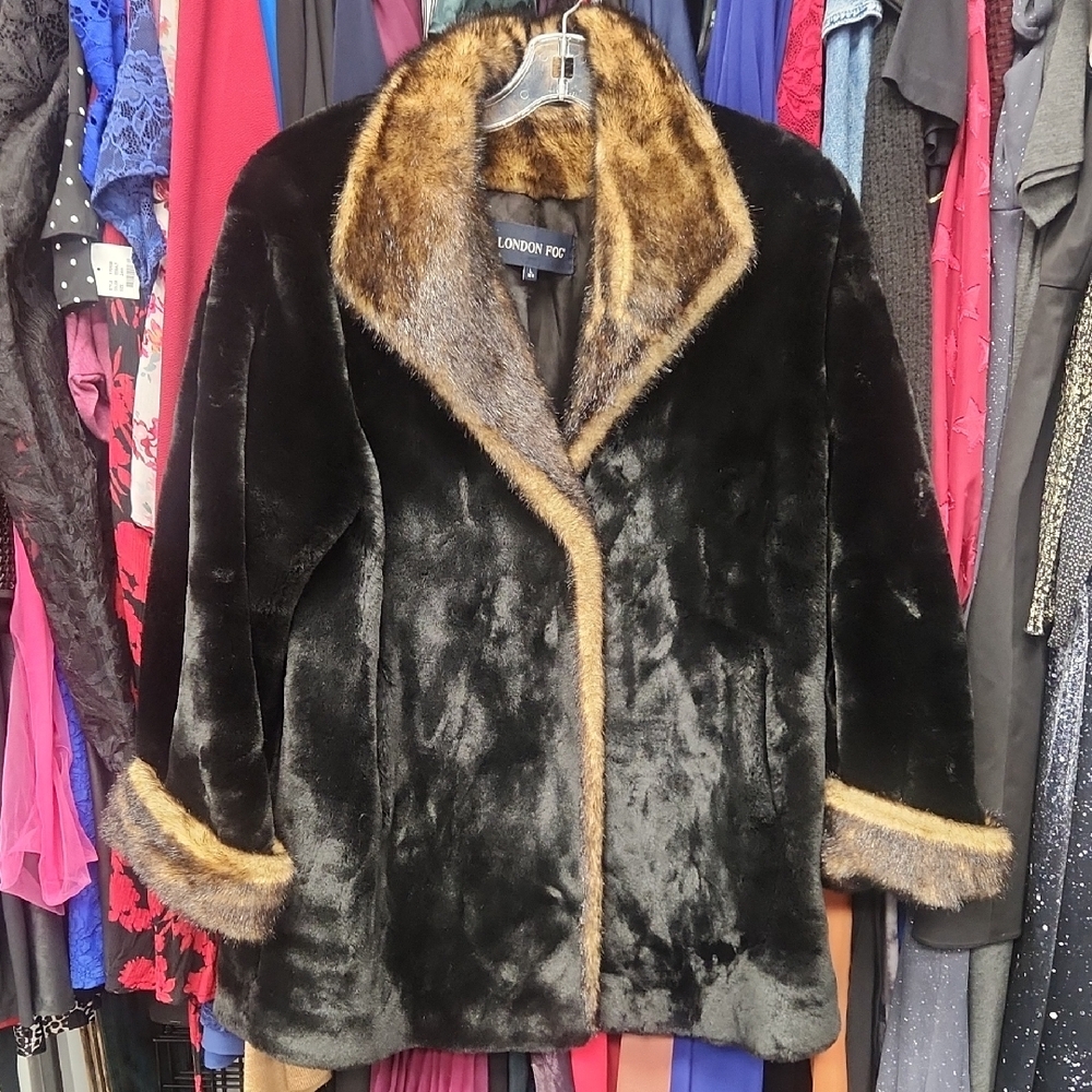 London Fog  Vintage Black and Brown Faux Fur Coat L (C1)